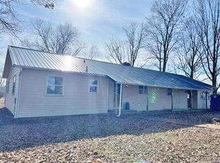 6461 State Route 127, Pinckneyville, IL 62274