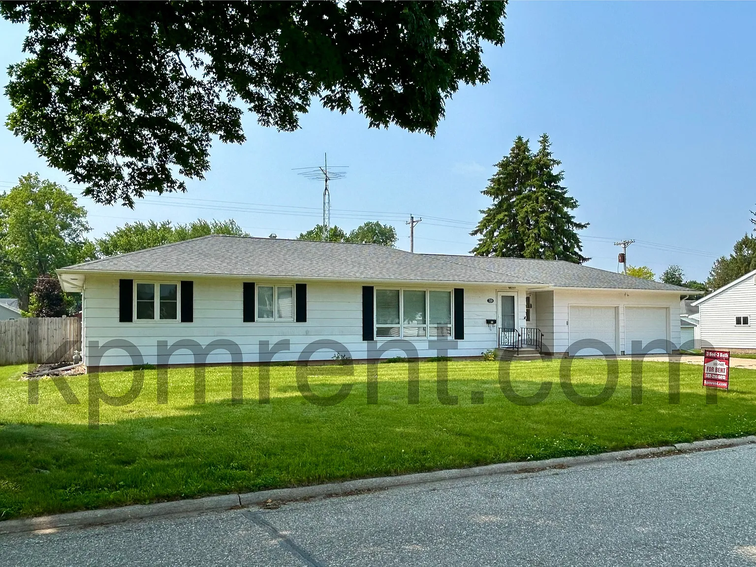 720 Poplar Street - 1 — Photo 1