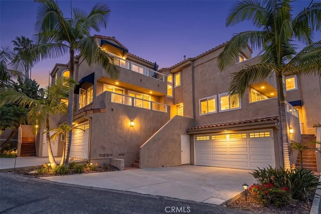 2 bed, 2.5 bath, 1328 sqft, $5,200 — Photo 3
