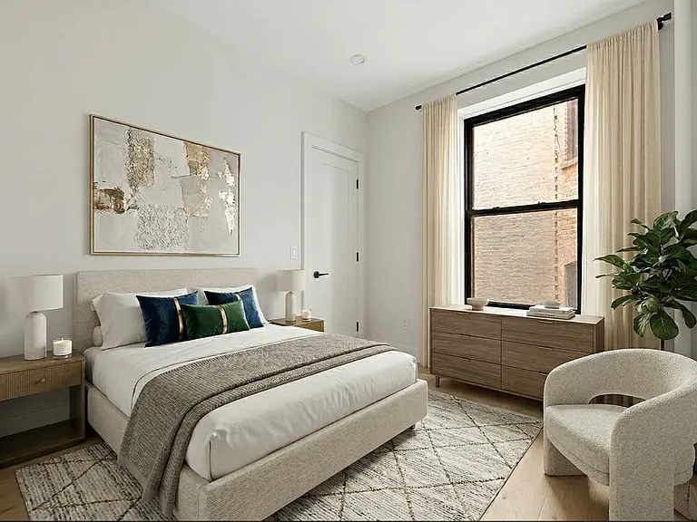 1220 Lexington Ave #4C — Photo 2