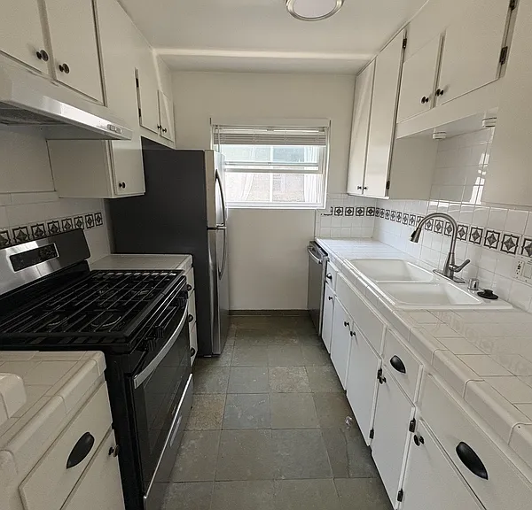 474 Sherman Ave #6 — Photo 15