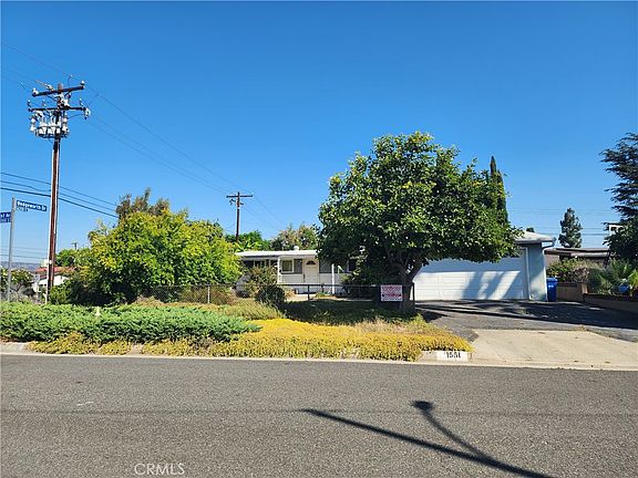 2nd image of 1551 Lyndhurst Ave