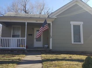 318 E Walnut St, Boonville, MO 65233
