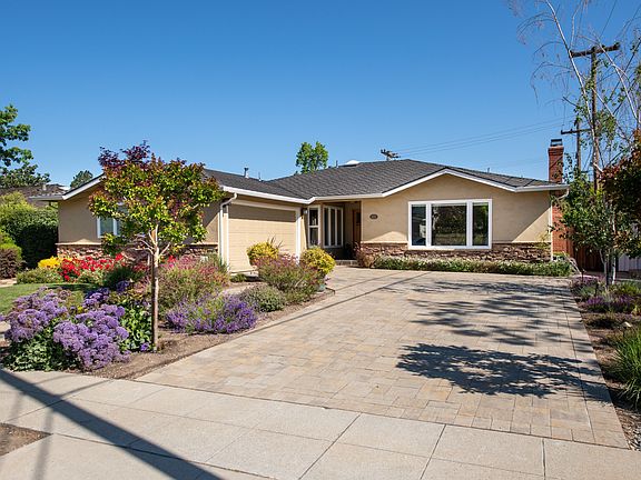 3rd image of 125 Blossom Glen Way