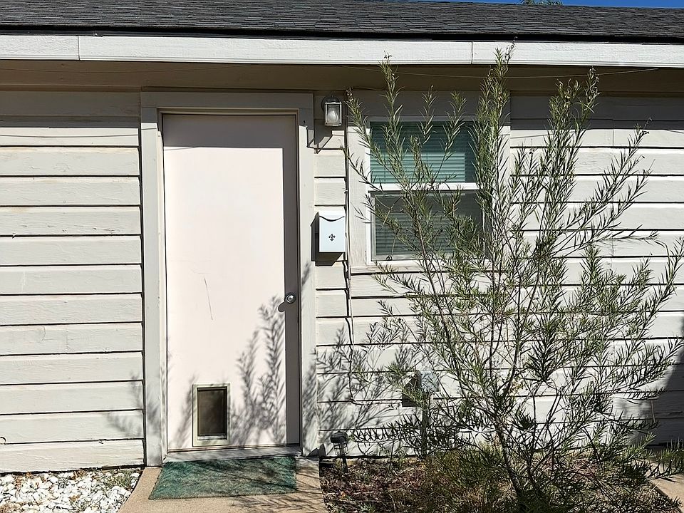 1st image of 1105 5th Ave