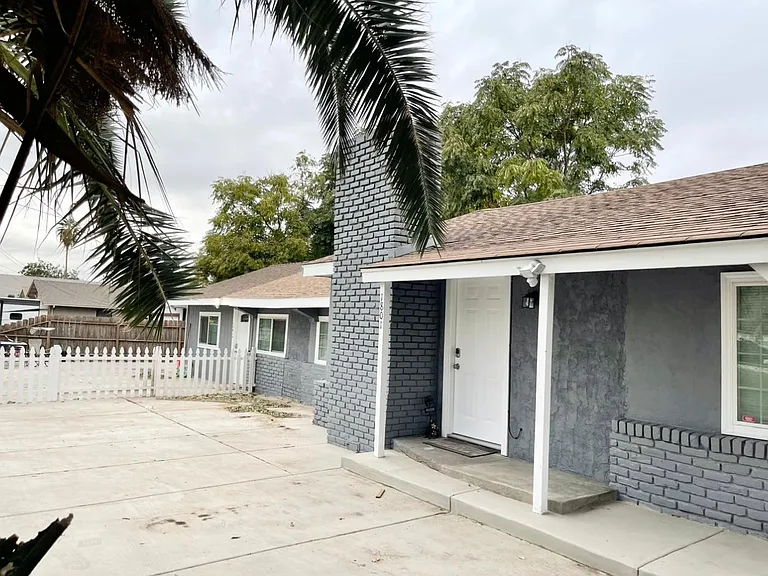 1801 W Hazelton Ave #A — Photo 22