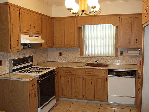 4th image of 2 Monmouth Pl