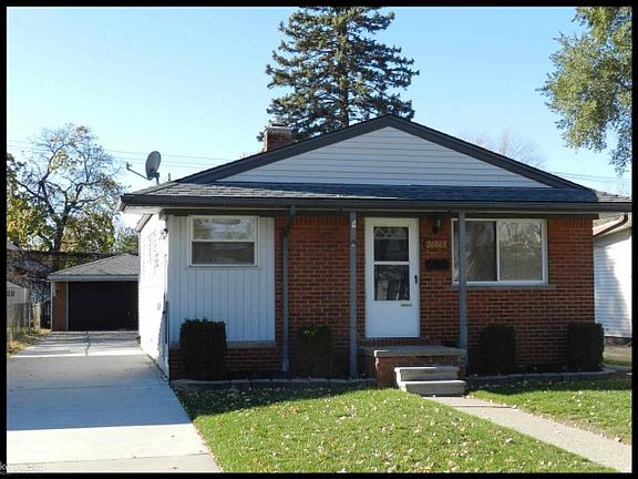3rd image of 26063 Nagel St