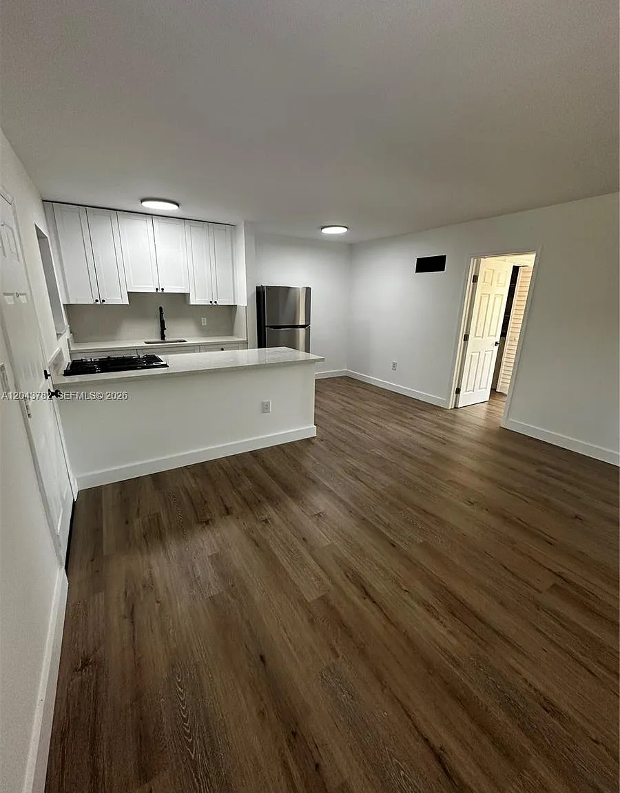 Courtyards Ii Condo — Photo 2