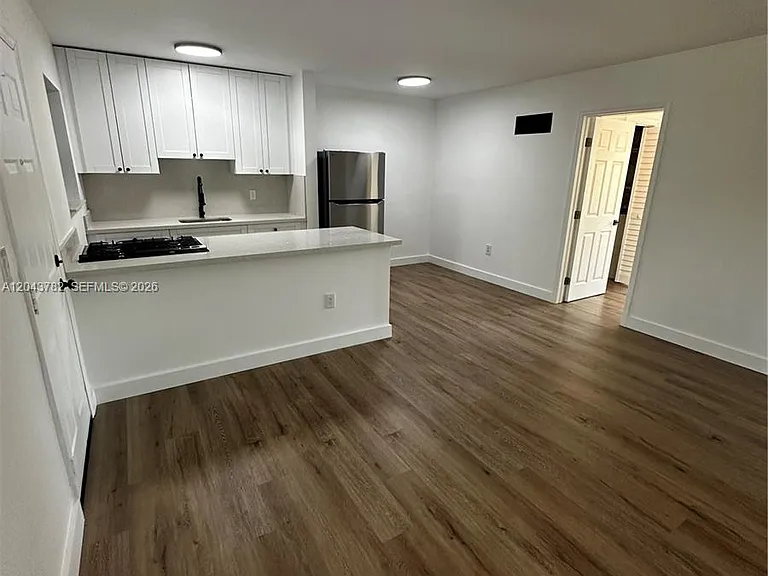 1255 W 49th Pl #E205 — Photo 2