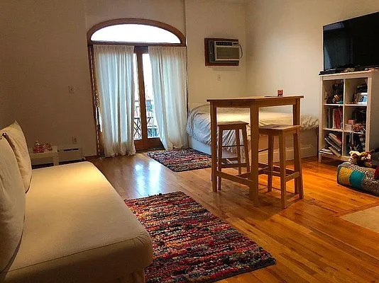 Rented by Dream Space Realty | media 6