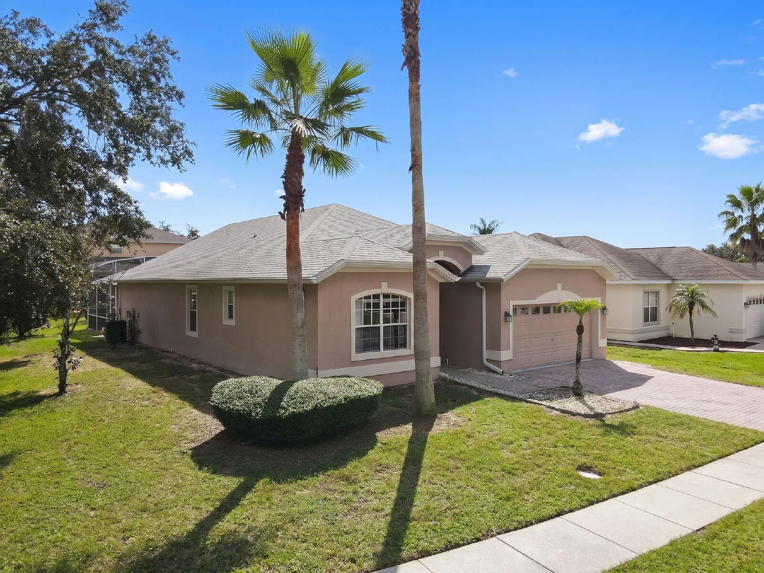 4 bed, 3.0 bath, 1919 sqft, $2,695 — Photo 2