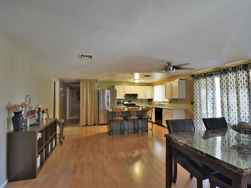 1st image of 1812 W Rosal Dr