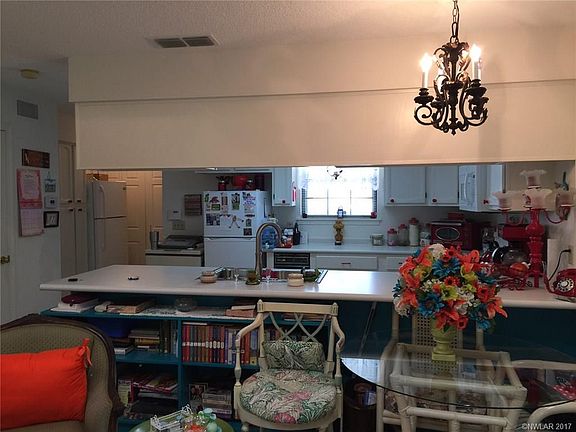 5th image of 3634 Greenacres Dr #201