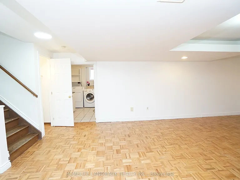 594 Queen Victoria Dr #GOUND BASEMENT — Photo 24