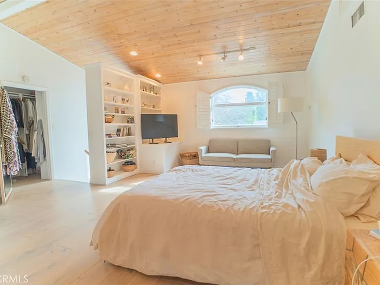 5179 Canoga Ave — Photo 14