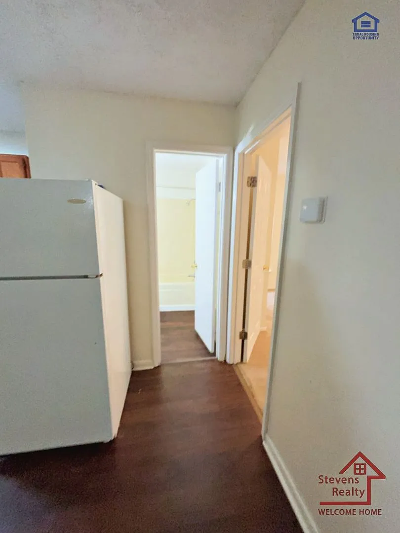 50% Off first months rent! | Your Elegant Retreat — Photo 4