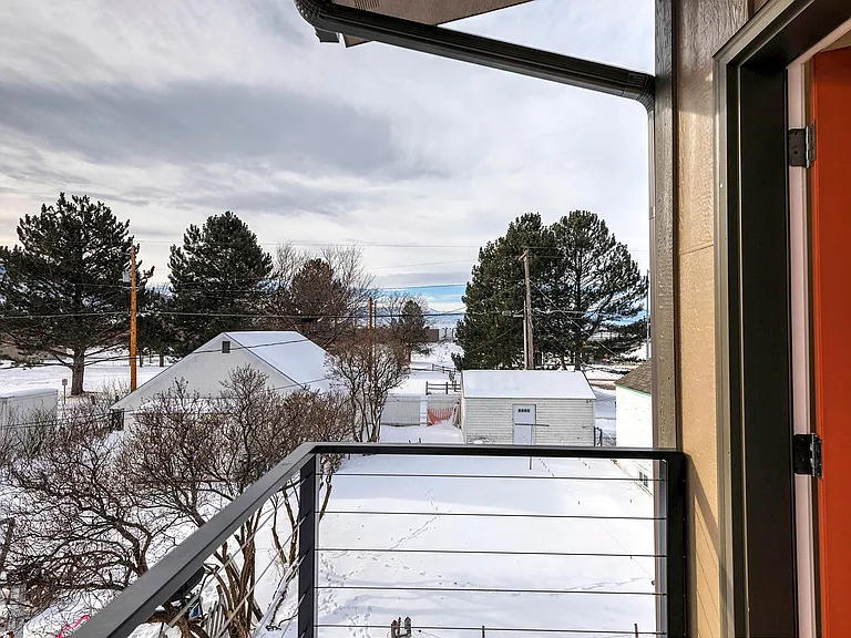 909 Poplar St #B — Photo 17