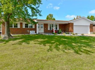 3109 Fox Hill Rd, Saint Charles, MO 63301