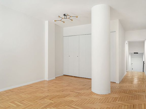 5th image of 106 Central Park S APT 2F