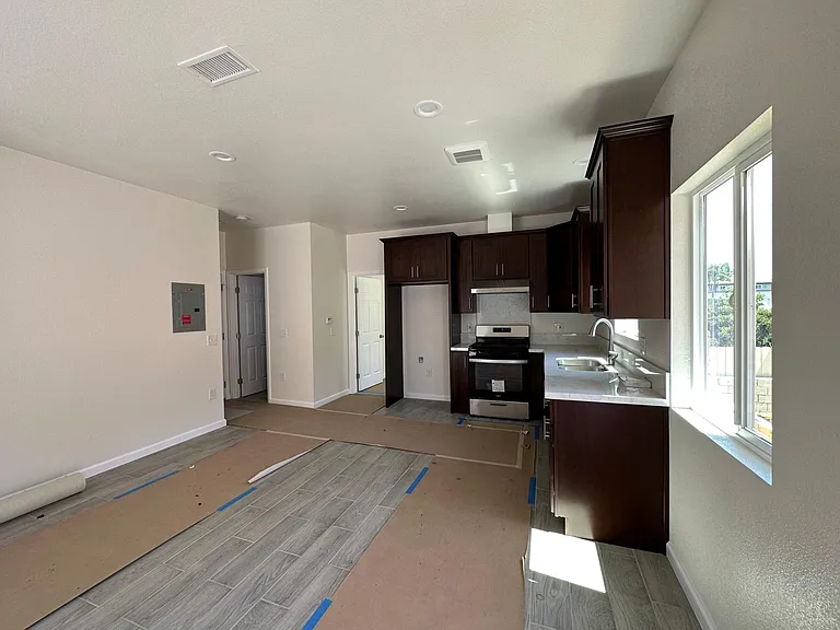 4491 Menlo Ave — Photo 5