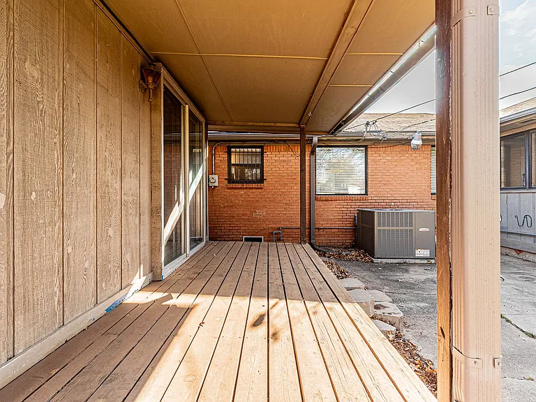 3121 NW 49th St — Photo 34