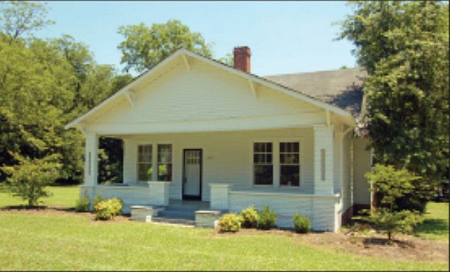 2nd image of 1001 Calhoun St