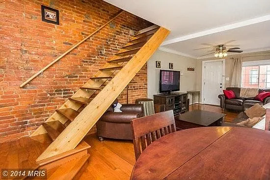 825 S Linwood Avenue — Photo 1