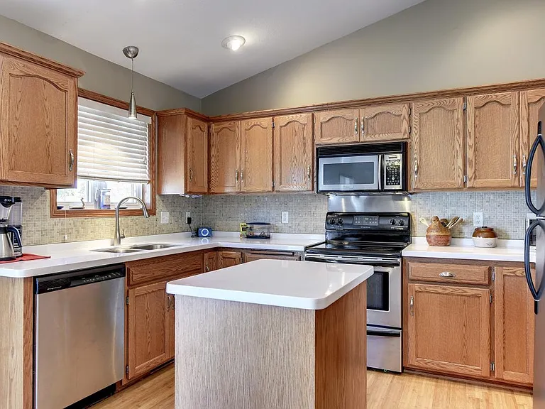 1187 Blackhawk Dr SW — Photo 14