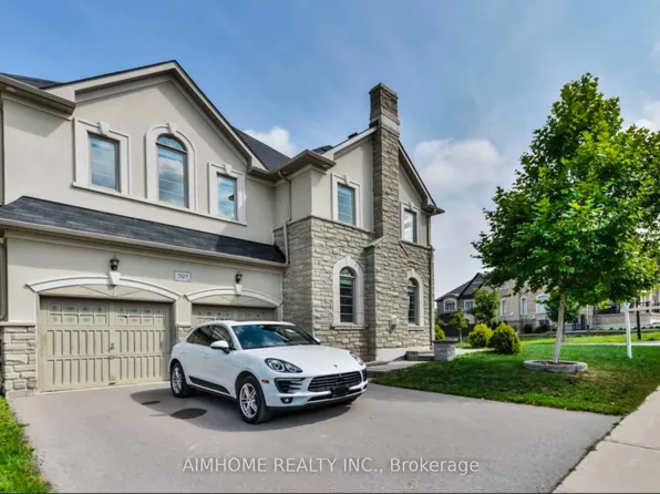 707 Frank Hempen Ct, Newmarket, ON L3X 0G4