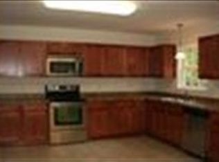 138 Live Oak Dr, Jacksonville, NC 28540