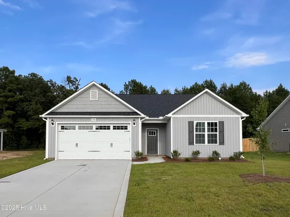 226 Sacksonia Street, Raeford, NC 28376
