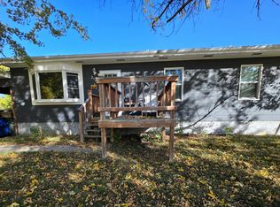212 S Wallace St, Mitchell, SD 57301