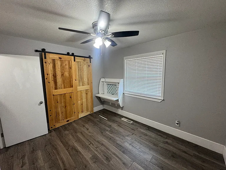 4045 Sunrise Ct — Photo 29