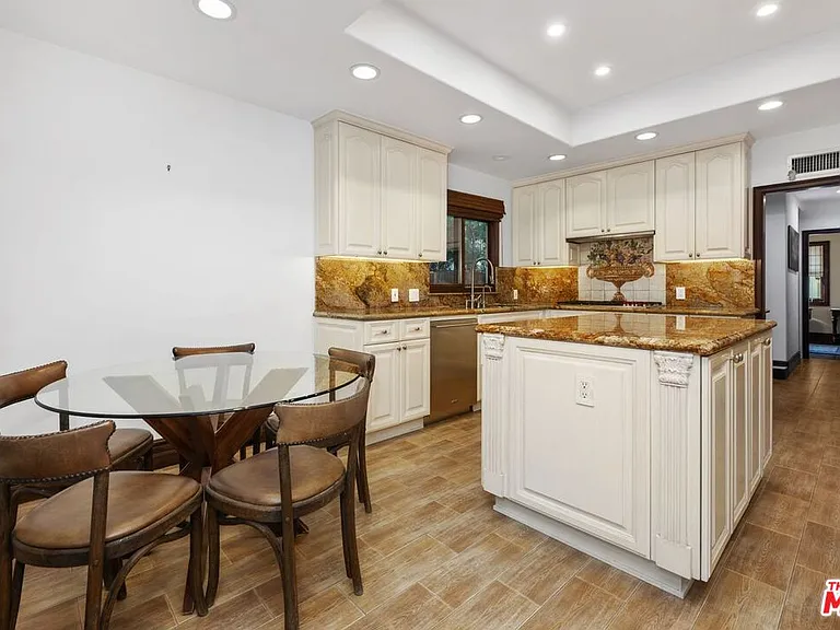 2108 San Ysidro Dr — Photo 14