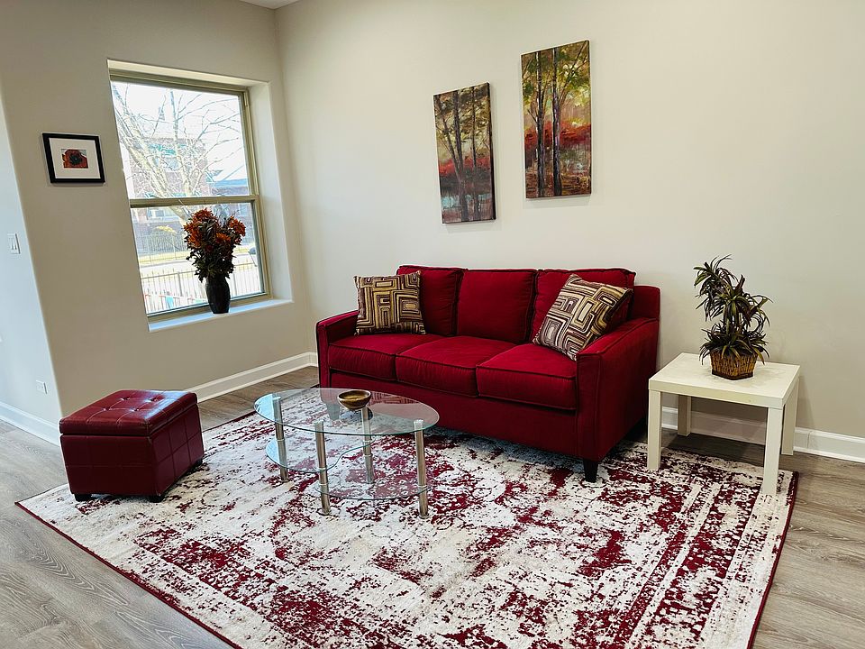 1st image of 7433 S Paxton Ave #2S