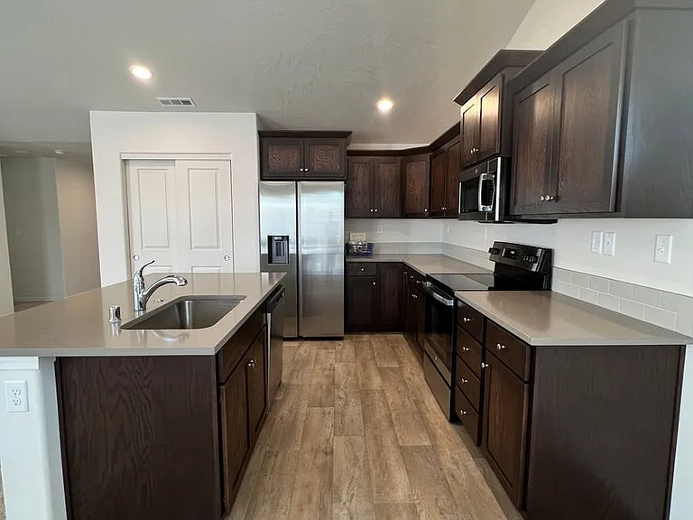 1023 W Aspen Rd — Photo 12