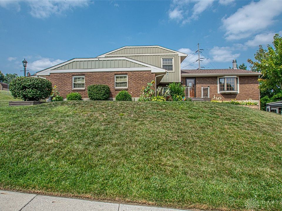 1st image of 2219 Robinhood Dr