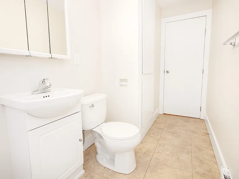 321 Enfield Cres #3 — Photo 18