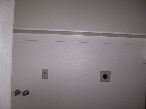 5th image of 38 N Santa Barbara APT 4