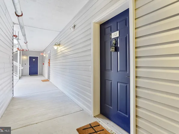 3178 Summit Square Dr #3-A5, Oakton, VA 22124