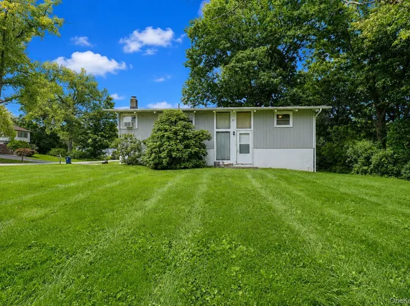 11 Laurie Lane, Newburgh, NY 12550
