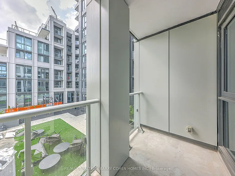 2020 Bathurst St #339 — Photo 32
