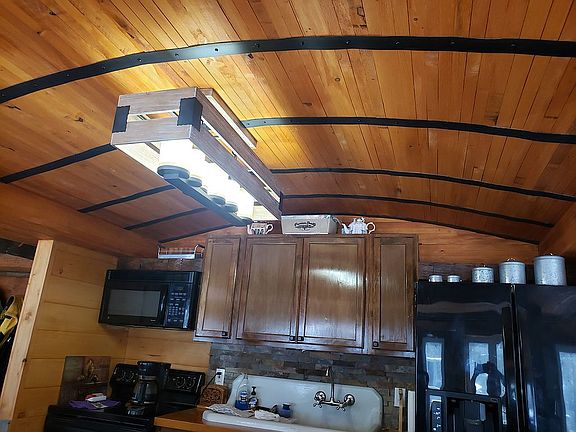 5th image of 393 Newmanora Dr