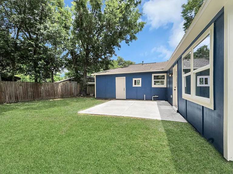 710 Canary Cir — Photo 27