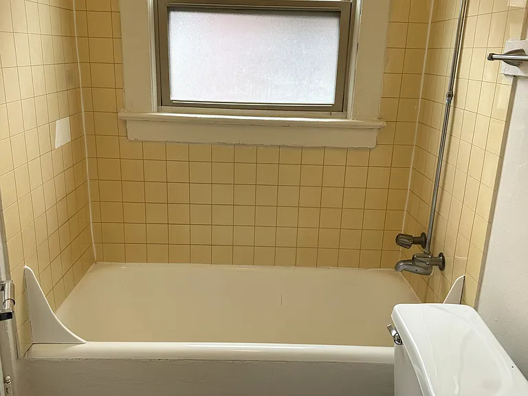 Nordel Apartments — Photo 10