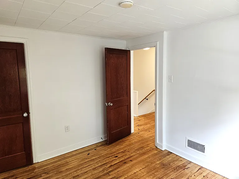61 Wise Ave — Photo 13