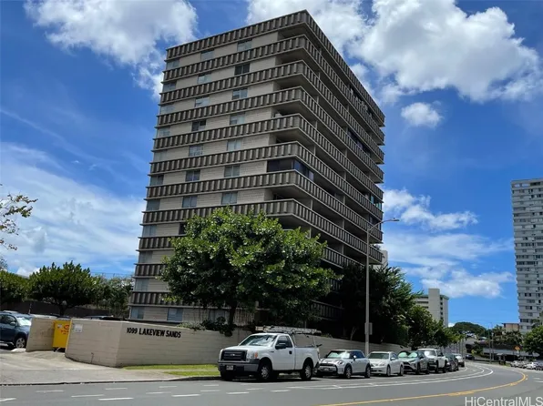 1099 Ala Napunani St APT 504, Honolulu, HI 96818