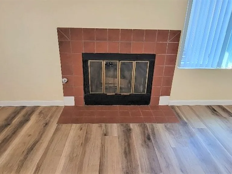 Highland Avenue 4452 (1-5) — Photo 5