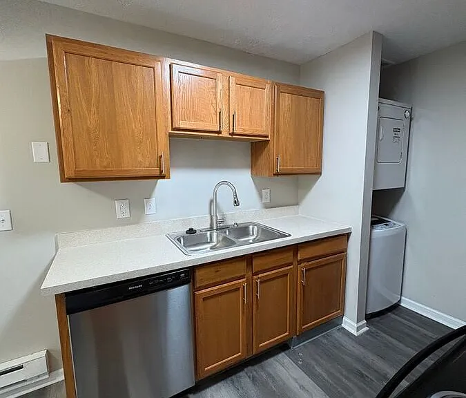 607 Pebble Pl #F — Photo 10